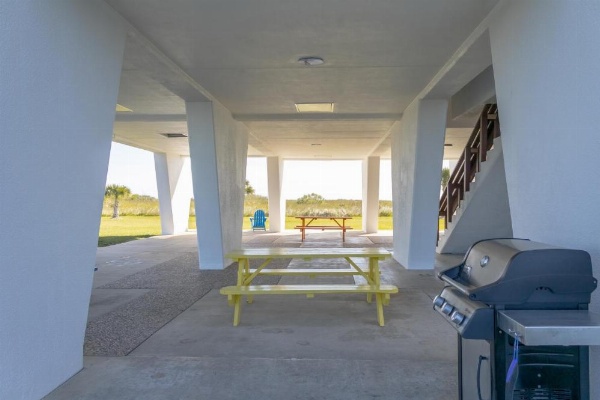 Islander East Condominiums image 12