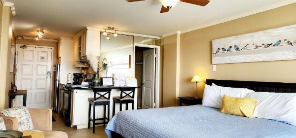 Islander East Condominiums image 19